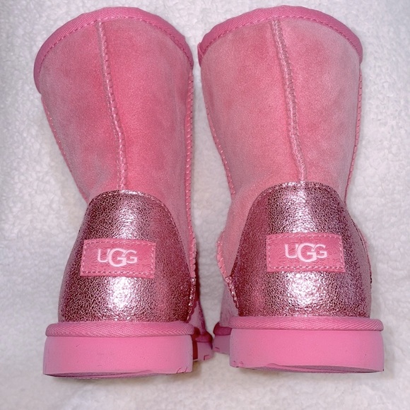 UGG Kid’s Classic II Glitz Shearling Bootie - Picture 5 of 16